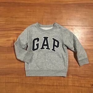 GAP crew neck sweatshirt